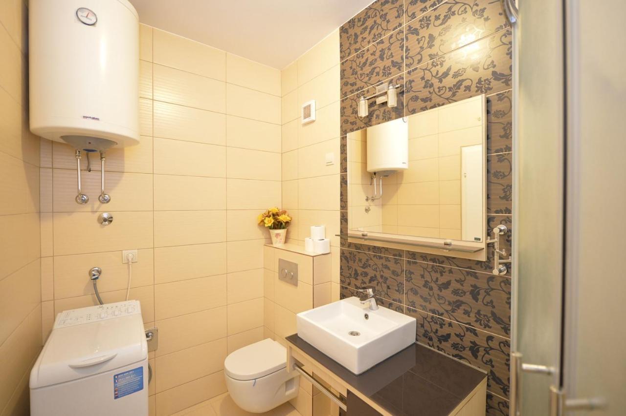 Apartment Filip Kotor Exteriör bild