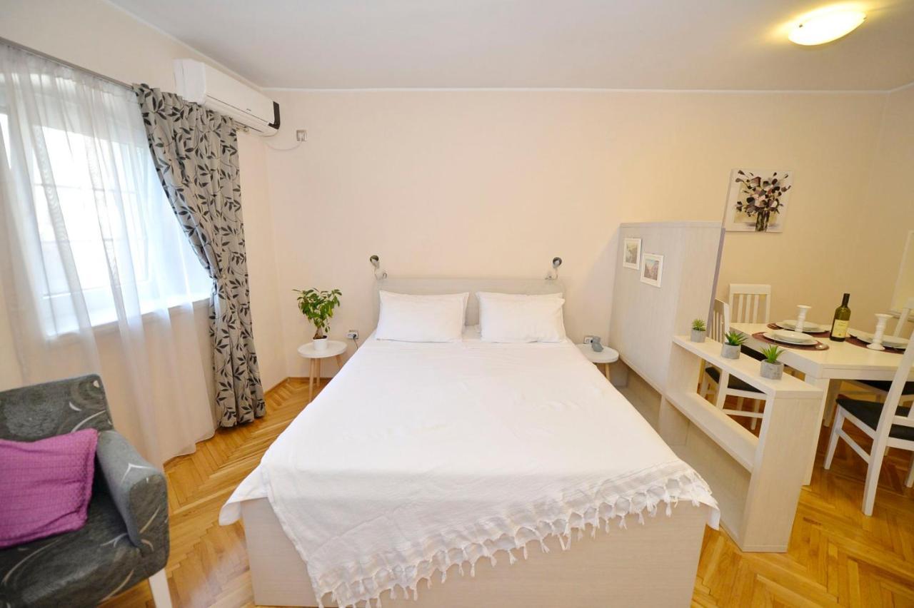 Apartment Filip Kotor Exteriör bild